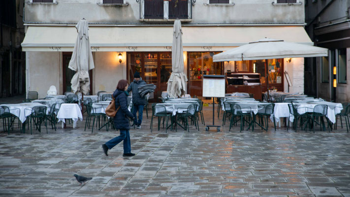 Am Campo San Stefano, der drittgrößte Platz in Venedig. Hier hatten wir ein schönes Appartement gemietet.