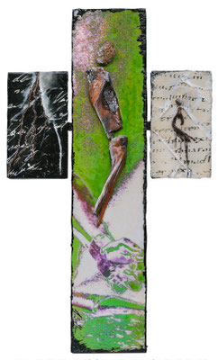 AM KREUZ V; (Schwemmholzkreuz), Verschiedene Materialien, 80x47,5 cm 