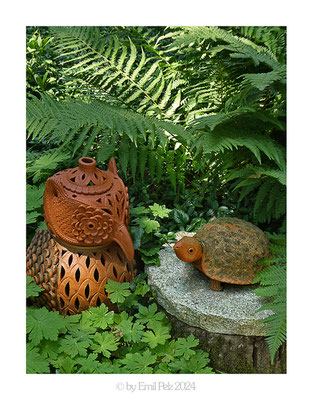 Exponattitel: Nepal Himalaya Pavillon / Wiesent / Bayern 4/44 - Exponatgröße: 15 x 20 cm - Art: fineART - © by Emil Pelz 2024