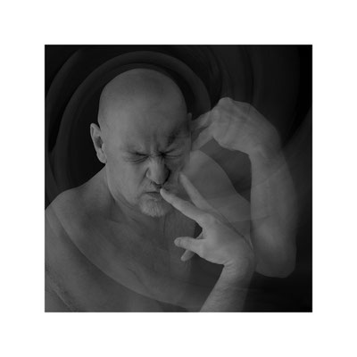Exponattitel: Lament / Verklärung / Nr. IV - Exponatgröße: 40 x 40, ohne Rahmung - Art: fineART / Fotografie - Signatur: datiert, signiert - © by Pelz 2018