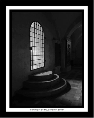 Türbogen im Gegenlicht, Schottenkirche St. Jakob, Regensburg / Nr. 2 - © by Pelz Kreativ 2019 