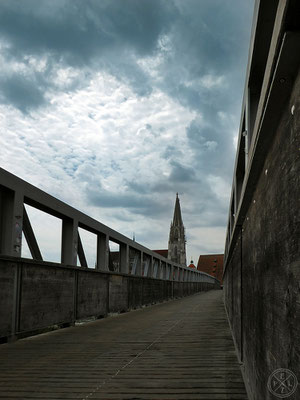 Blick von der Behelfsbrücke zum Dom St. Peter / Regensburg- Copyright by Pelz 2018