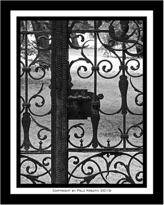 Das alte Friedhofstor im Stadtpark, Regensburg Nr. II / Nr. 4 - © by Pelz Kreativ 2019 
