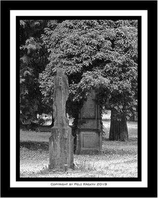 Alte Grabmonumente, um 1800, Stadtpark Regensburg / Nr. 6 - © by Pelz Kreativ 2019 