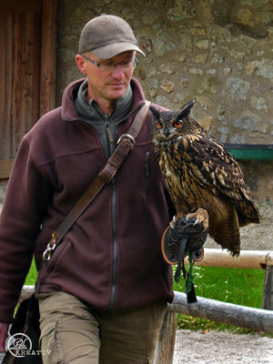Falkner mit Uhu - © by Pelz Kreativ 2019 