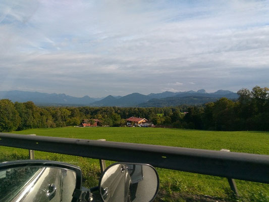 Immer wieder schön.....der erste Blick auf die Berge