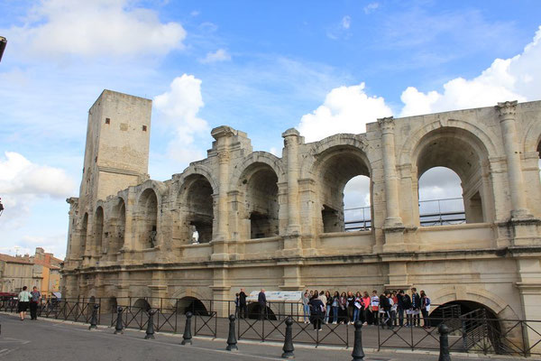 L`Amphitheatre (les arenes)