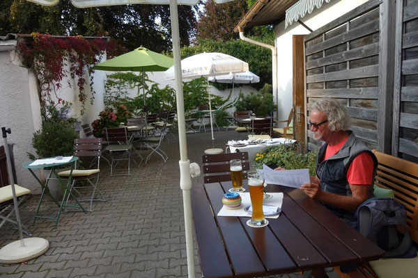 im Biergarten vom Bayerischen Hof - 
