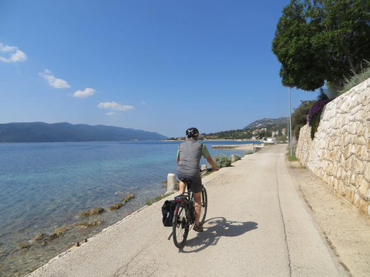 immer am Meer entlang führt uns der Weg