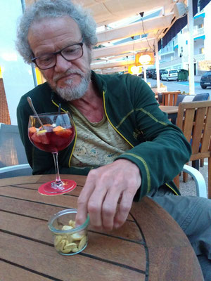 Sangria zum Abschied. Morgen geht es weiter