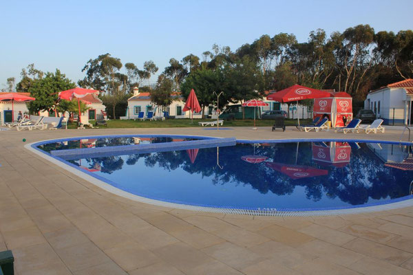 Gleich dahinter der Pool