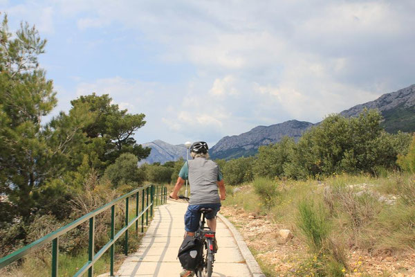 Auf dem Radweg nach Baska Voda