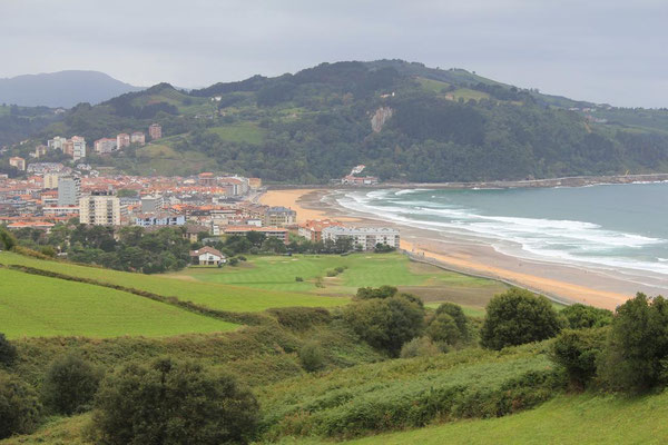 Erster Blick auf das Seebad Zarautz