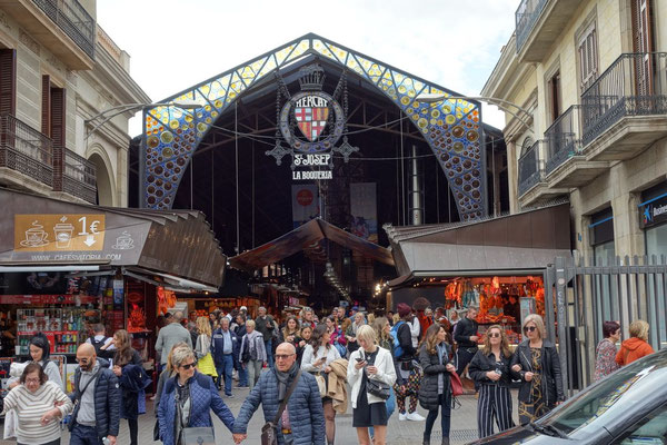 Eingang zur Markthalle 
