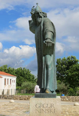 Bronzestatue Gregor von Nin