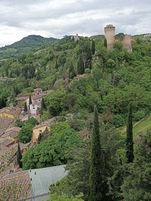 Blick vom Uhrenturm zur Burg