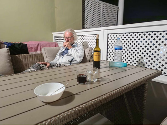 Bis 23 Uhr können wir draußen sitzen 