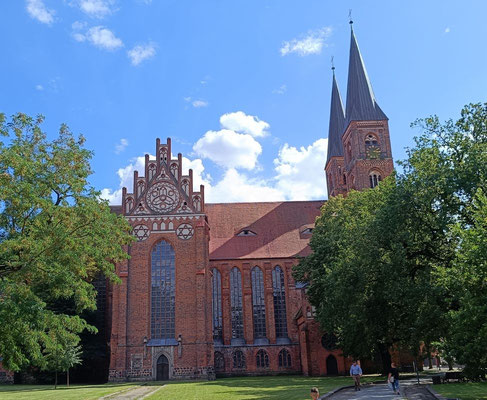 Dom