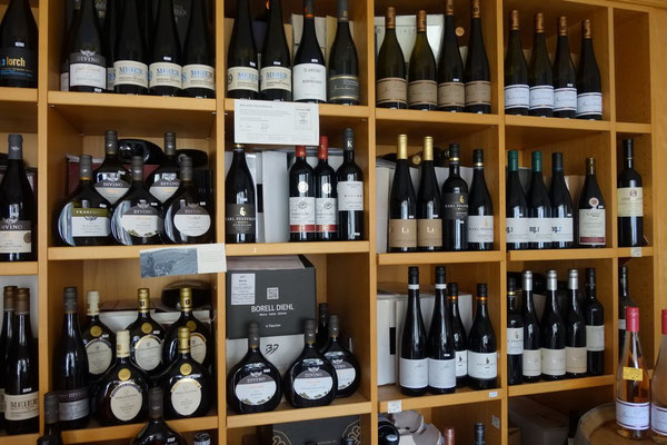 Hier kaufen wir uns Pfälzer Wein 