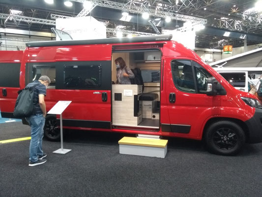 Unser bestelltes Modell in rot....knallige Farben gibt es leider nicht mehr