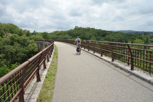 Von der langen Eisenbahnbrücke 