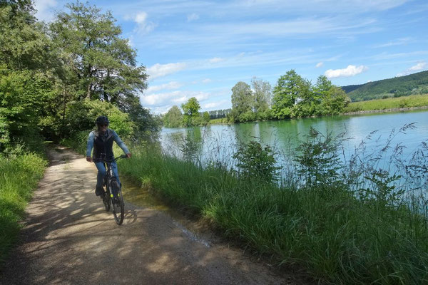Fahrt entlang des Kanals