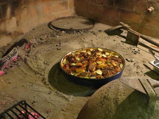 Peka - Fleisch, Gemüse und Kartoffeln schmoren 3 Std. 
