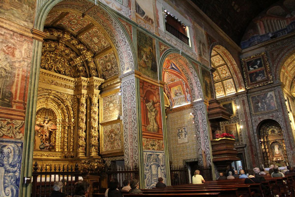 Sao Joao Evangelista - sehr beeindruckend durch die vergoldeten Schnitzereien