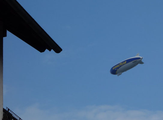 Zeppelin am Himmel