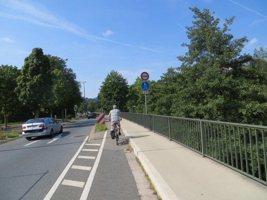 Auf dem Radweg vom CP in die Stadt 