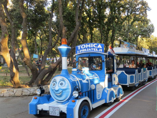 Bimmelbahn nach Novalja