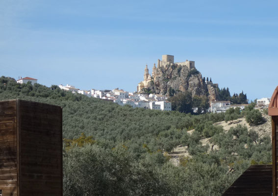 Hoch oben liegt in Olvera eine Burg