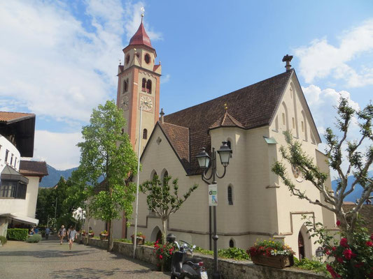 Kirche in Dorf Tirol