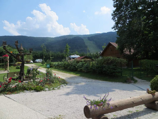 Blick vom Platz zur Gondel