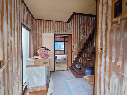 愛知県名古屋市の中古住宅の絶対どこよりも安いリフォーム中！