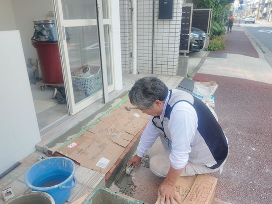 イクメンリフォームによる愛知県名古屋市の新規開業の激安店舗改装工事中