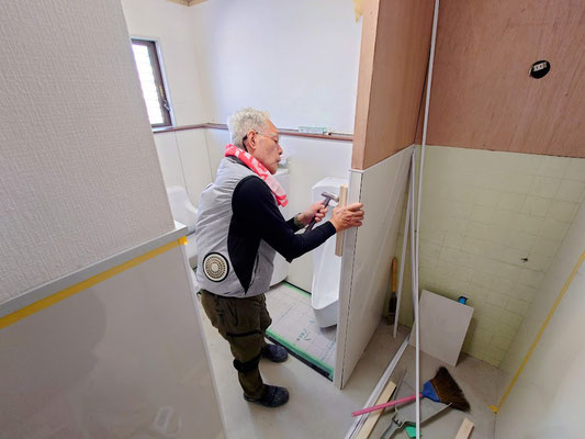イクメンリフォームによる愛知県名古屋市の会社のトイレの激安リフォーム