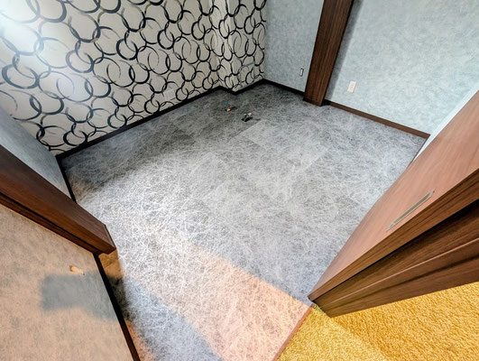 愛知県名古屋市のエステサロンのフロアタイル工事
