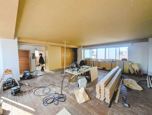 イクメンリフォームによる針鍼灸院の新規開業の店舗改装工事中