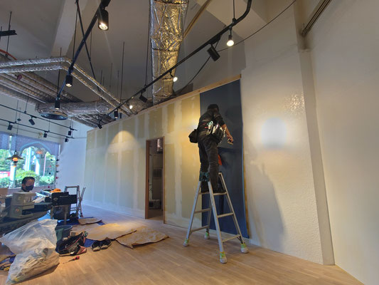 イクメンリフォームによる愛知県名古屋市の店舗の壁紙クロス工事