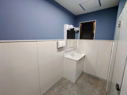 イクメンリフォームによる会社のトイレの激安リフォーム