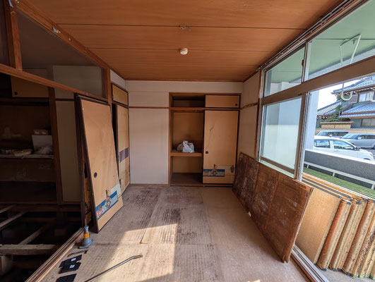 イクメンリフォームによる岐阜県岐阜市の賃貸マンションの激安リフォーム中