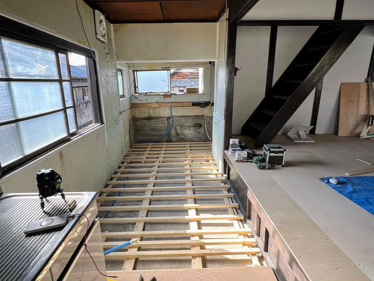 イクメンリフォームによる岐阜県土岐市の空き家の激安リフォーム中