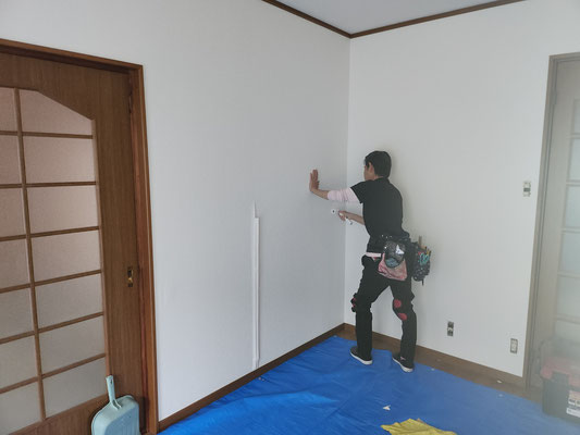 イクメンリフォームによる愛知県江南市の中古住宅の激安壁紙張替え