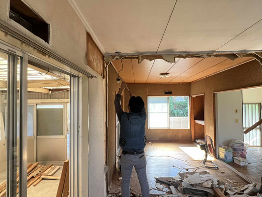 イクメンリフォームによる愛知県海部郡蟹江町の住宅の激安リフォーム中！