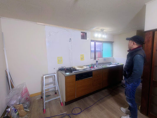 愛知県江南市の中古住宅の激安リフォーム中！