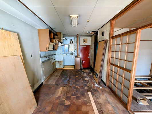 岐阜県岐阜市の賃貸マンションの激安リフォーム中
