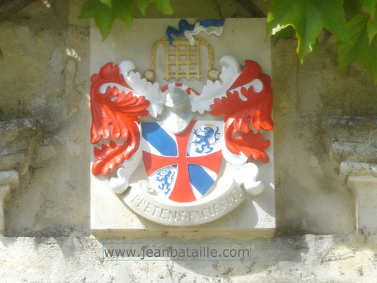 Remise en couleurs de blason sur pierre