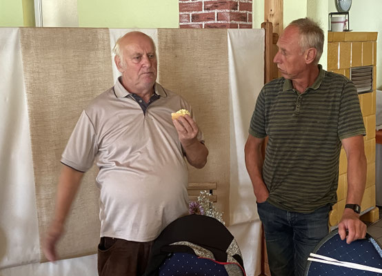 Pausenbrot, in diesem Fall Brötchen