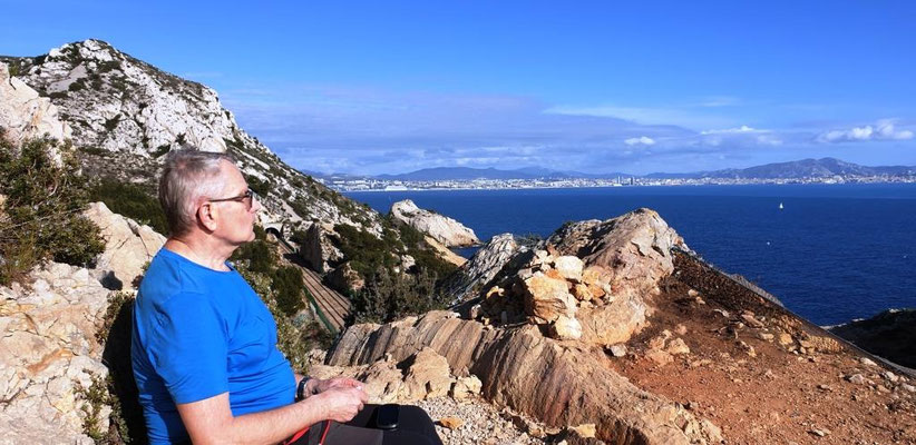 Pause déjeuner dans les calanques de la Côte Bleue